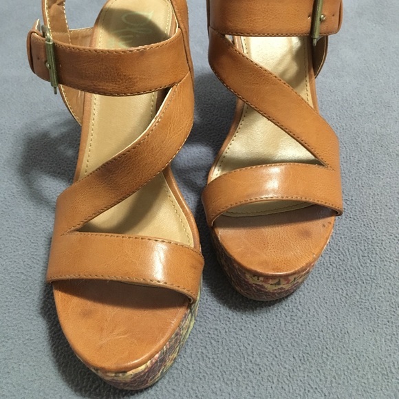 Olive Street wedges - Picture 3 of 3